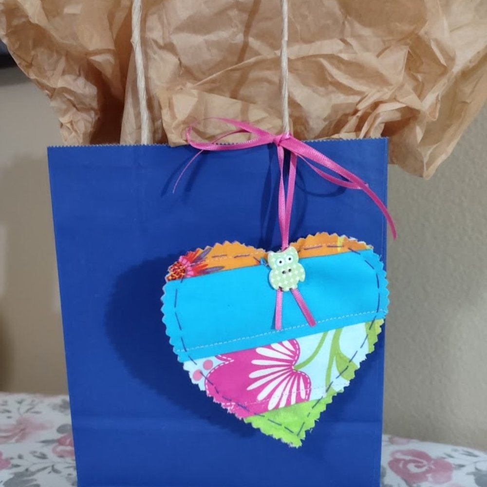 HANDCRAFTED GIFT TAGS